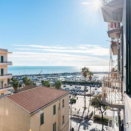 Palazzo Galeoni Luxury Suites Salerno Esterno foto