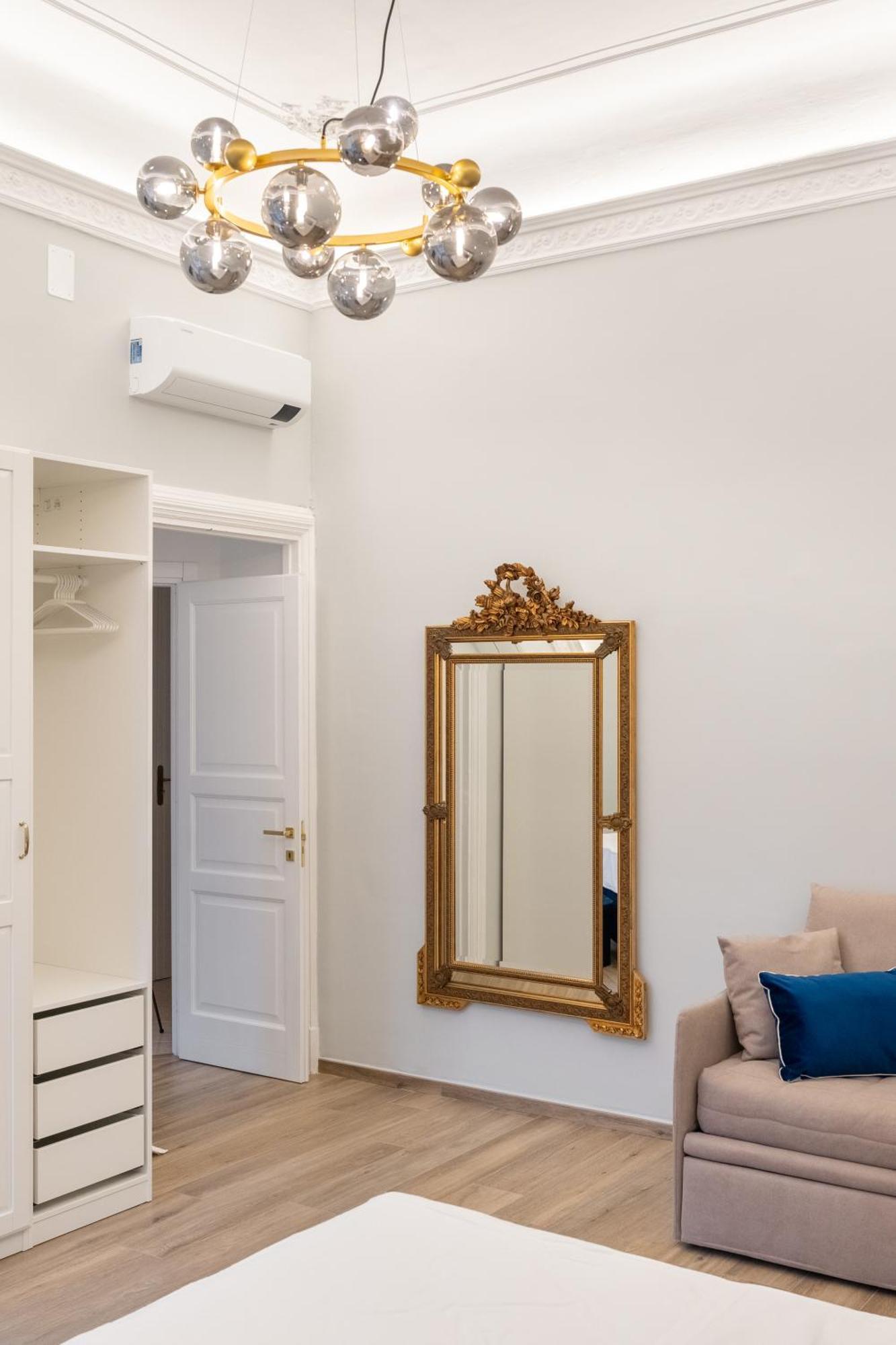 Palazzo Galeoni Luxury Suites Salerno Esterno foto