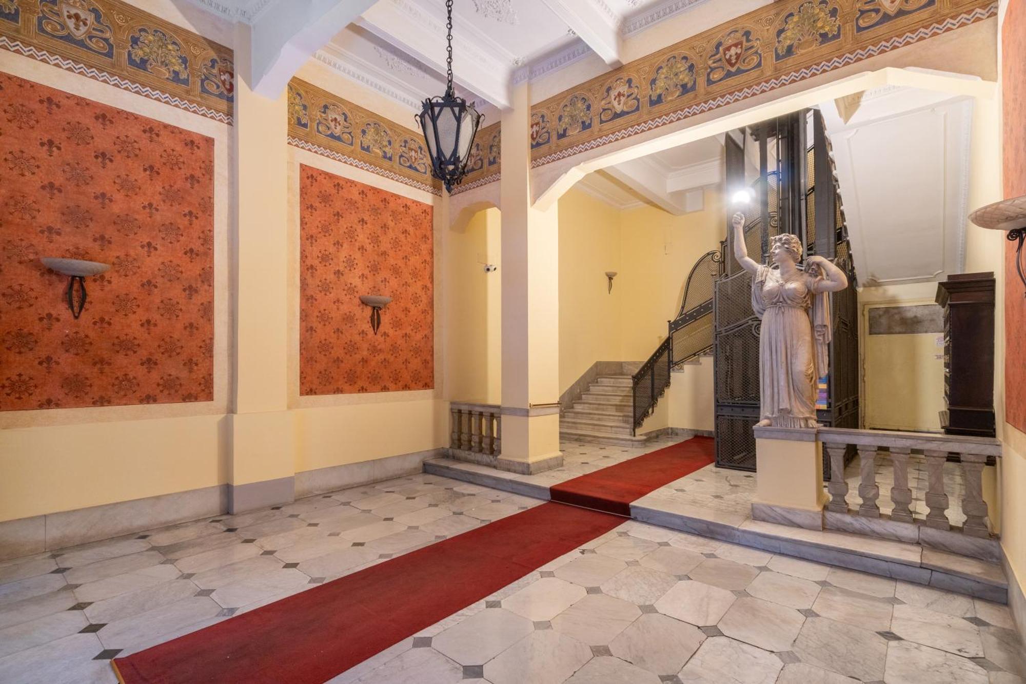 Palazzo Galeoni Luxury Suites Salerno Esterno foto
