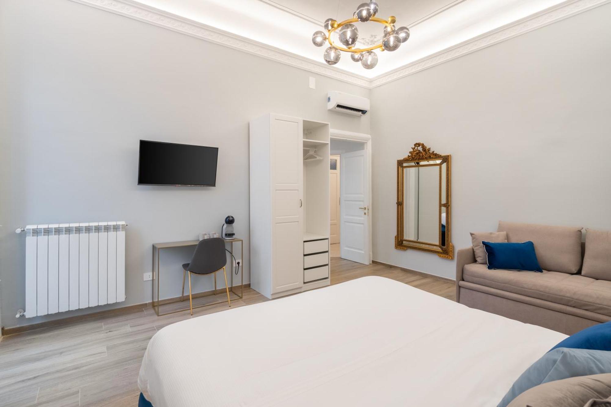 Palazzo Galeoni Luxury Suites Salerno Esterno foto