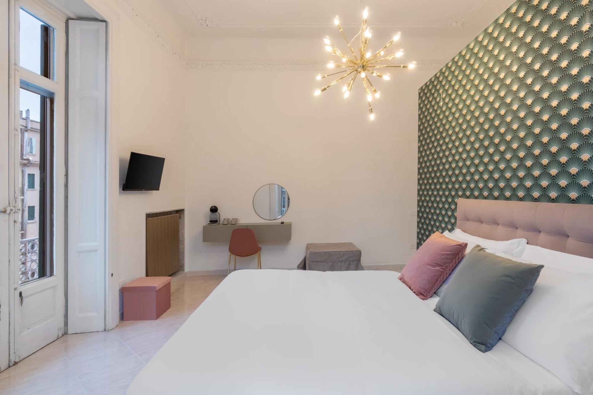 Palazzo Galeoni Luxury Suites Salerno Esterno foto